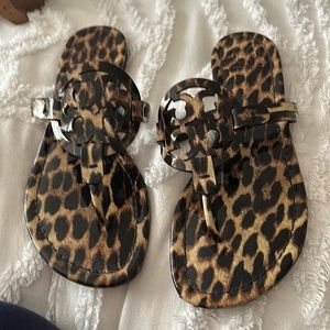 Leopard print Tory flip flops